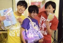 [중고]생 사진(남성) BOYS AND MEN 연구생/노노다 연주·시미즈 텐규·데라사카 요시아/가로형·상반신·의상 황색·보라·빨강·클리어 파일·가방·펜 라이트·센터 시미즈구 닫기/[제41회 숙풍제(아이치 숙덕 사진~]호시가오카 캠퍼스~)