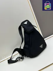 PRADA  男性用の胸ポーチ、シンプルで洗練されたデザイン｜本日限定特価｜新品未使用-WTO輸入2