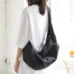 ソフトパフィーショルダーバッグ   大容量 4色トートバッグ  ショルダーバッグ 韓国 クロスボディバッグ