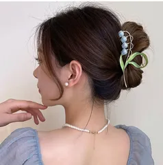 すずらん 花 ブルー ヘアクリップ 大人可愛い レディース ヘアアクセ 髪飾り まとめ髪 パール風 清楚 上品 韓国風 大人気 カジュアル お呼ばれ デート 結婚式 パーティー 母の日 ギフト 春 夏 プレゼント 浴衣 着物 ドレス 可憐 かわいい