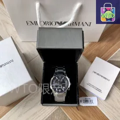 【今日特価】Armani アルマーニ 型番はAR11164です 新しい配列の3つの小窓デザインが独特です