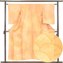 色無地 身丈155cm 裄63cm 前幅23cm 後幅30.5cm 袖丈55cm 袖幅32cm レディース 単衣 一方付 裄Mサイズ 初夏・初秋用 正絹（シルク）オレンジ 美品 リメイク リユース リサイクル【呉服のきくや】