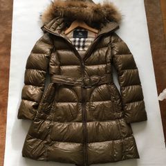 美品 BURBERRY LONDON バーバリー 高級　ダウンコート裏地チェック BURBERRY LONDON バーバリーロンドン 裏地ノバチェック柄 ファー