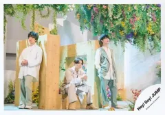 【中古】生写真(ジャニーズ) Hey! Say! JUMP/山田涼介・知念侑李・有岡大貴/横型・全身/シングル「a r e a / 恋をするんだ / 春玄鳥」MV＆ジャケ写オフショット/公式生写真