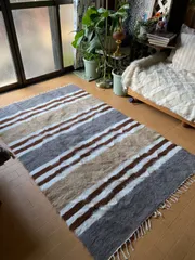 新品wool100ホワイトグレー　バッターニエ　フワフワ　トルコヴィンテージラグ 新品wool100ホワイトグレーバッターニエフワフワトルコ