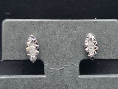 ピアス PT950 ダイア 0.06