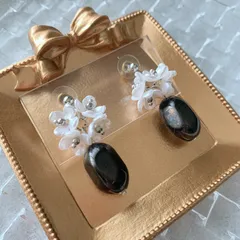 特別価格♡ 揺れる　７色に輝く　大ぶりビジュー　春　お花　ピアス