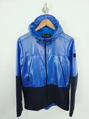 M UNDER ARMOUR アンダーアーマー 絵名 ウィンドブレーカー ジャケット 機能性 防水