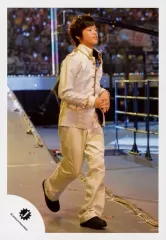 【中古】生写真(ジャニーズ) ジャニーズJr./菅田琳寧/ライブフォト・全身・衣装白・両手お腹・右向き/公式生写真