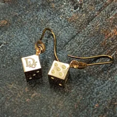 2025年最新】dior ピアス ヴィンテージの人気アイテム - メルカリ