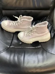 コンバース　converse  厚底スニーカー　レディース　ピンク　レザー　ベトナム製　２２．５センチ