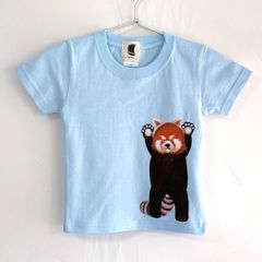 キッズ レッサーパンダ柄Tシャツ ブルー 手描きで描いた動物柄Tシャツ
