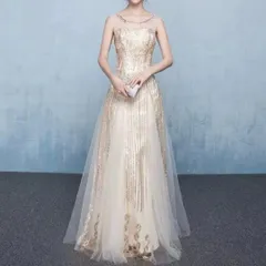 一着のみ限定価格 ゴールドのオシャレなデザインのロングドレス