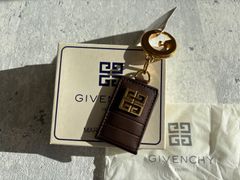 GIVENCHY ロゴチャーム キーリング ブラウン 箱付き
