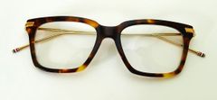 【福山さんなど有名人も愛用する人気モデル】THOM BROWNE（トムブラウン）　UEO701A-215-51（honey tortoise - gold）