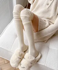 リブ編みのニーハイソックス 無地 ブラック グレー ベージュ アイボリー ホワイト TK0906