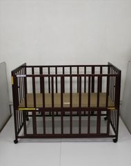 ヤトミ ハピネス ベビーベッド オリーブ ブラウン OV 101 BR 寝台サイズ120×70 ベッド下収納 キャスター付 クリーニング済み A636002t