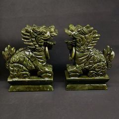 翡翠のドラゴンの置物 金運アップ - メルカリ