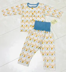 新品 腹巻パジャマ 90 キルト シーズン外価格 ベビーパジャマ 北欧柄 青（水色）