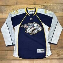 reebok / リーボック nhl nashville predators ナッシュビルプレデターズ ネイビー系 ホッケーシャツ sサイズ used