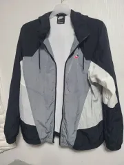 Nike(ナイキ） ウインドブレーカー 100