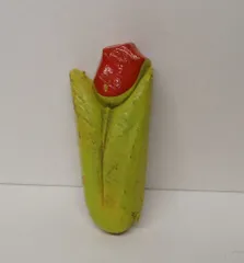 江崎グリコ おまけ　木製 チューリップのブローチ