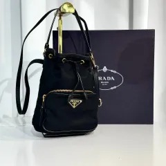 Re-Nylon デュエット バケットバッグ ゴールド ブラック