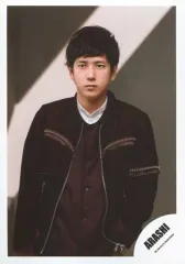 【中古】生写真(ジャニーズ) 嵐/二宮和也/上半身・衣装茶・左手ポケット/「Find The Answer」PV＆ジャケ写撮影オフショット/公式生写真