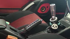 アルミ板風サイドブレーキカバー カーボン調 アルミ 縞板 スパルタン 内装 カスタム 旧車 ダイハツ トヨタ スズキ マツダ コペン ミラジーノ 取り付け例