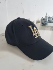 MLB LA ドジャーズ ゴールド刺繍 ロゴ ボールキャップ