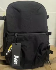 新品　Aer Travel Pack 3 Small　エアー　リュック　バックパック　メンズ　レディース　ビジネスバッグ　ビジネスリュック　ブラック　男女兼用　通学　通勤　出張　旅行　日常用　仕事用　スポーツ　ジム　大容量　多機能　おしゃれ　28L　プレゼント