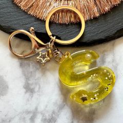 yellow star☆レジンイニシャルキーホルダー　S