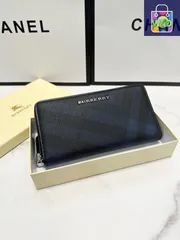 【今日特価】Burberry バーバリー 新作ハンドポーチ 原版牛皮使用、多ポケットで大容量を実現