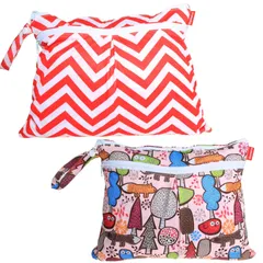 新品 Damero ウェットバック(防水バッグ) 2点セット 着替え・オムツ・タオル・水着・お風呂用品・食事セット マルチ収納 スポーツジム プール 温泉 公園 大活躍 (S木＋赤い波)