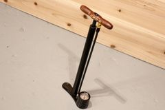 レザイン LEZYNE トラベルフロアドライブ TRAVEL FLOOR DRIVE 小型 フロアポンプ 空気入れ 米仏対応 【千葉店】