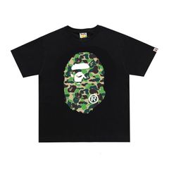 【A BATHING APE 】 2色選択可能  アベイシングエイプ 大人気 Ｔシャツ  男女兼用 春夏  半袖 黒 白 ブラック ホワイト ZXC163