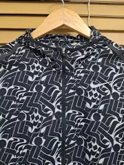 NIKE(ナイキ) レディース ウィンドブレーカー パターンフード付きジップアップジャンパー S サイズ