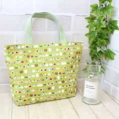 [KO]ハンドメイド　布 バッグ　黄緑 和菓子 鳥柄　文鳥　ウサギ　和風　グリーン　トート　散歩