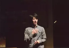【中古】生写真(男性) 村田恒(秋川諒)/ライブフォト・横型/「RP☆THEATER vol.2 泪橋ディンドンバンド2 ～傷だらけの夕陽～」舞台写真