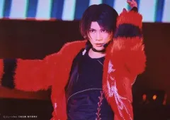 【中古】生写真(男性) 佐藤流司(加州清光)/ライブフォト・キャラクターショット・2Lサイズ・2/Blu-ray＆DVD「ミュージカル『刀剣乱舞』 加州清光 単騎出陣 アジアツアー」公式通販3社予約特典舞台写真セットB