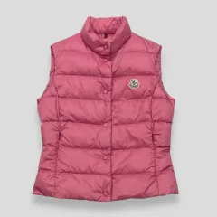 MONCLER(モンクレール) ベスト ダウン ピンク