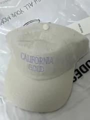 控えめな気分 カリフォルニア ゴールド 帽子