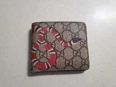 Gucci 蛇デザイン 二つ折り財布 Gucci 蛇デザイン 二つ折り財布 小物