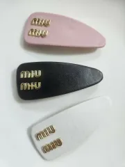 2025年最新】mIumIu ヘアピン ピンクの人気アイテム - メルカリ