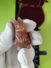 天然石 ストロベリークォーツのうさぎの置物です。巾着袋付き！今年の干支！