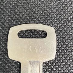 オフィス家具　鍵　中古　コクヨ　J430　書庫　ロッカー　メーカー純正