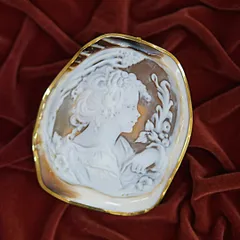 t*k様 K18刻印 カメオ ペンダントトップ ダイヤ 0.02ct 重量約22