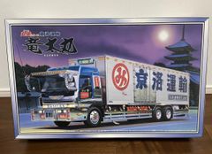 大型デコトラ　丸美グループ アオシマ1/32京洛運輸竜太丸 大型デコトラ 丸美グループ アオシマ1/32京洛運輸竜太丸 - メルカリ