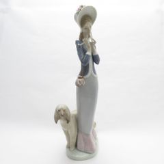 LLADRO リヤドロ 1537 犬と散歩 フィギュリン 貴婦人 女性 置物 陶器人形 西洋オブジェ SU7419L 