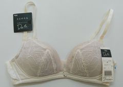 Wing ウイング ブラジャー Mサイズ ベージュ ノンワイヤー レース 刺しゅう 未使用 bhndu a202h0507